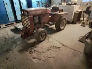Wheel horse d180 minitraktor veteran
