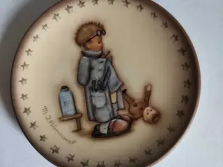 M.I.Hummel Doctor