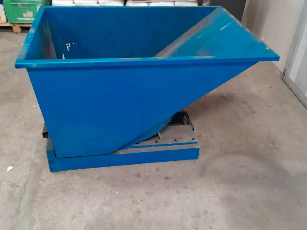 Billede 1 - Intra 600L tipcontainer