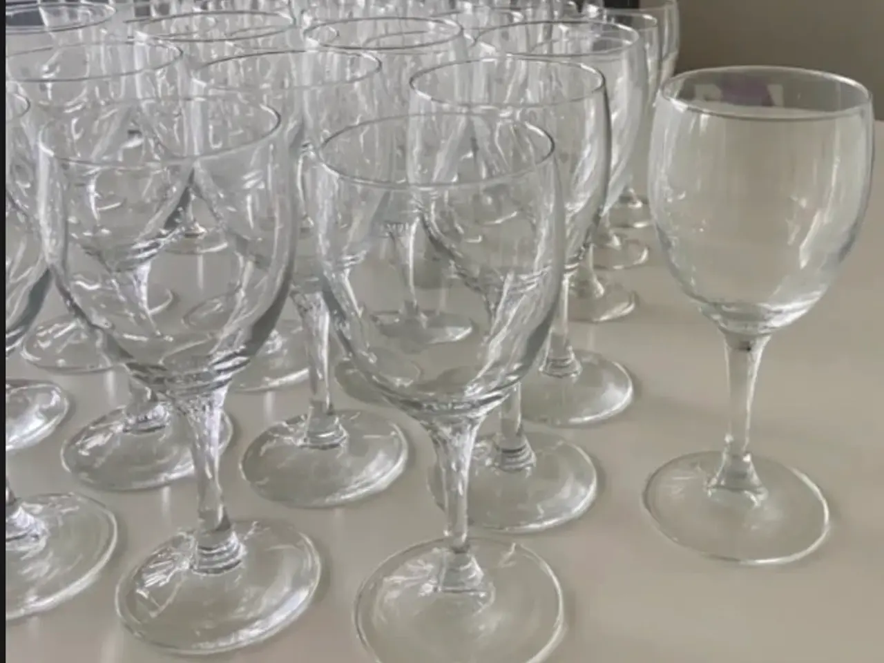 Billede 3 - Rødvinsglas, hvidvinsglas og dessertvinsglas