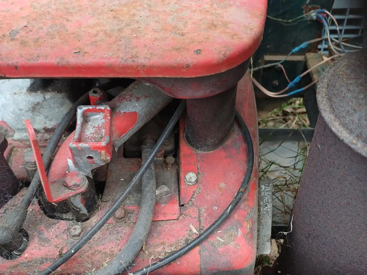 Billede 11 - Have traktor /stald fodermaskine.        