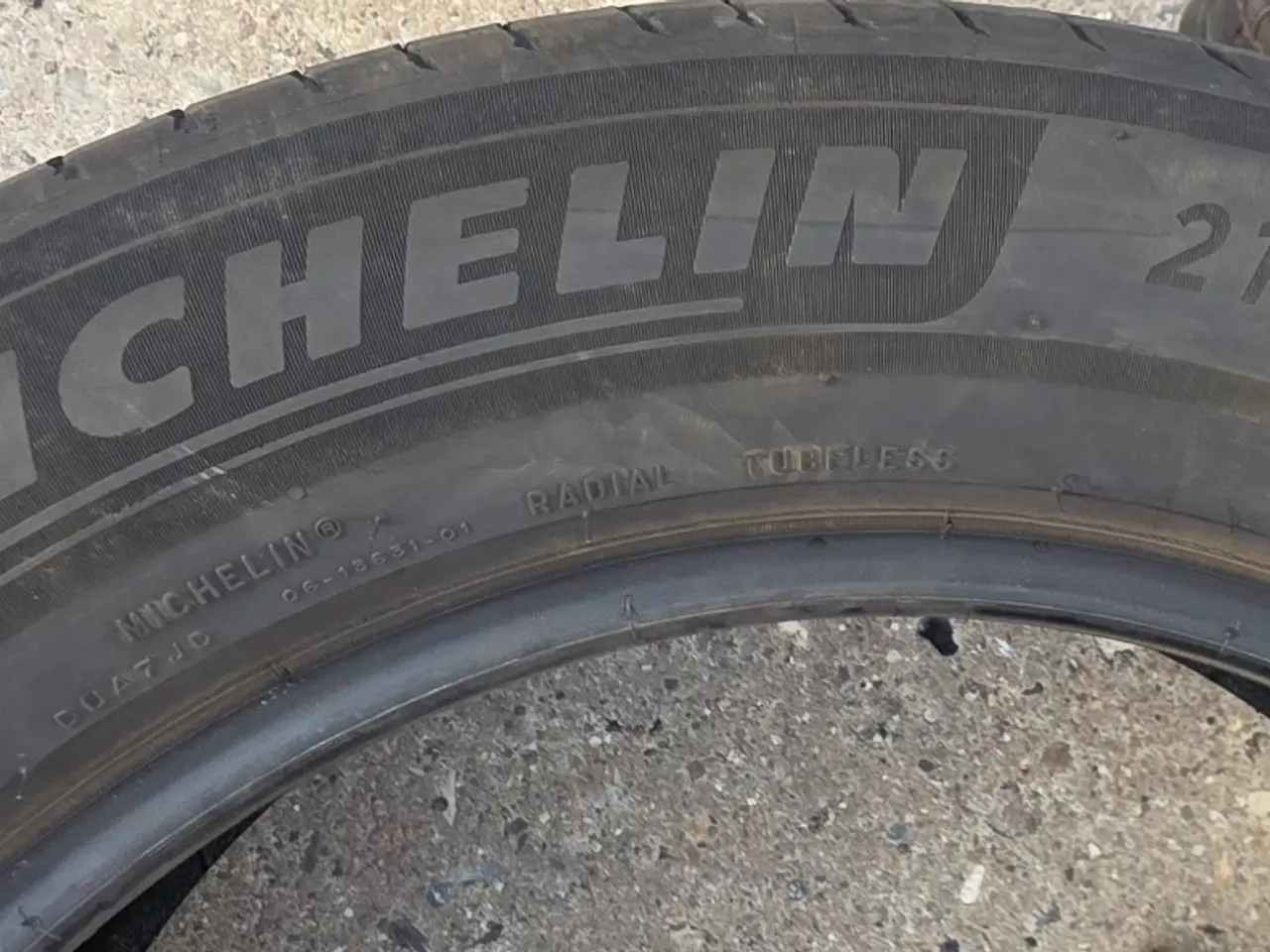 Billede 6 - Michelin sommerdæk 215/60 R17 ca 50 - 60% mønster