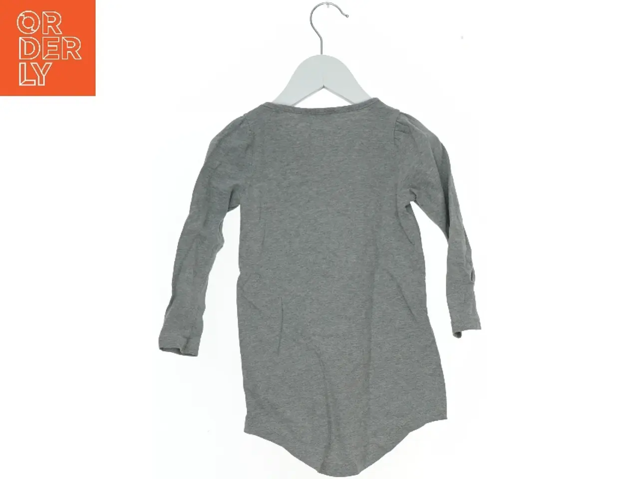 Billede 2 - Langærmet grå bluse med papegøjer print fra MarMar (str. 98)