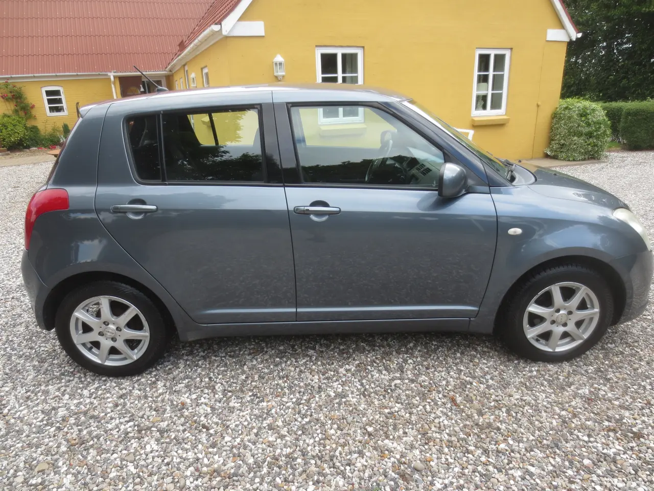 Billede 5 - Suzuki Swift 1.3 i År 07. Nysynet. 