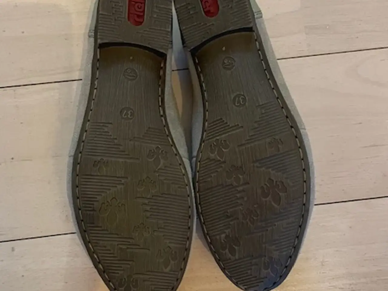 Billede 3 - Loafers fra Rieker i støvet grøn ruskind