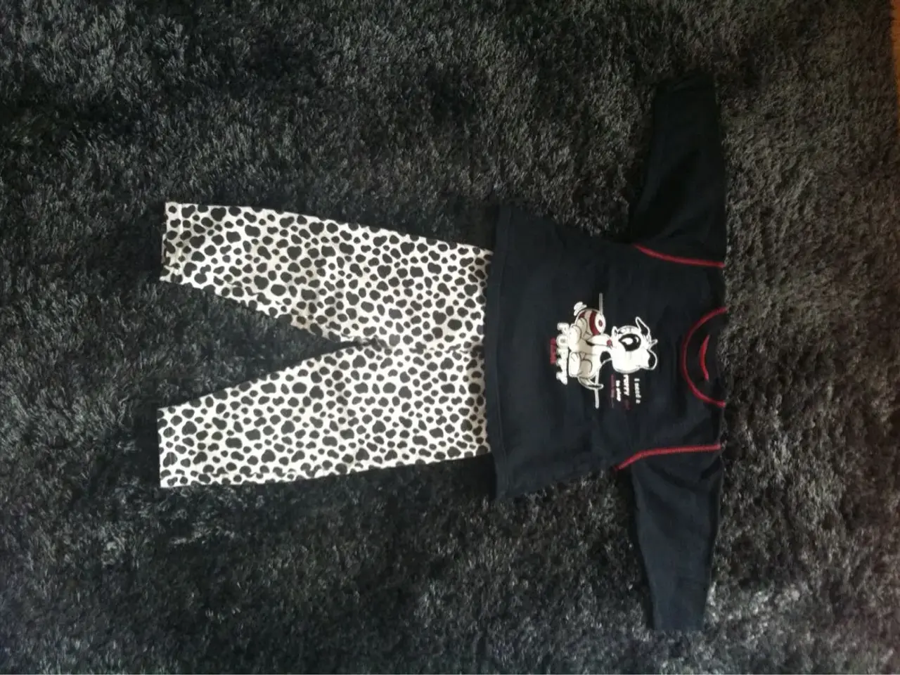 Billede 1 - Bluse/leggings str 90