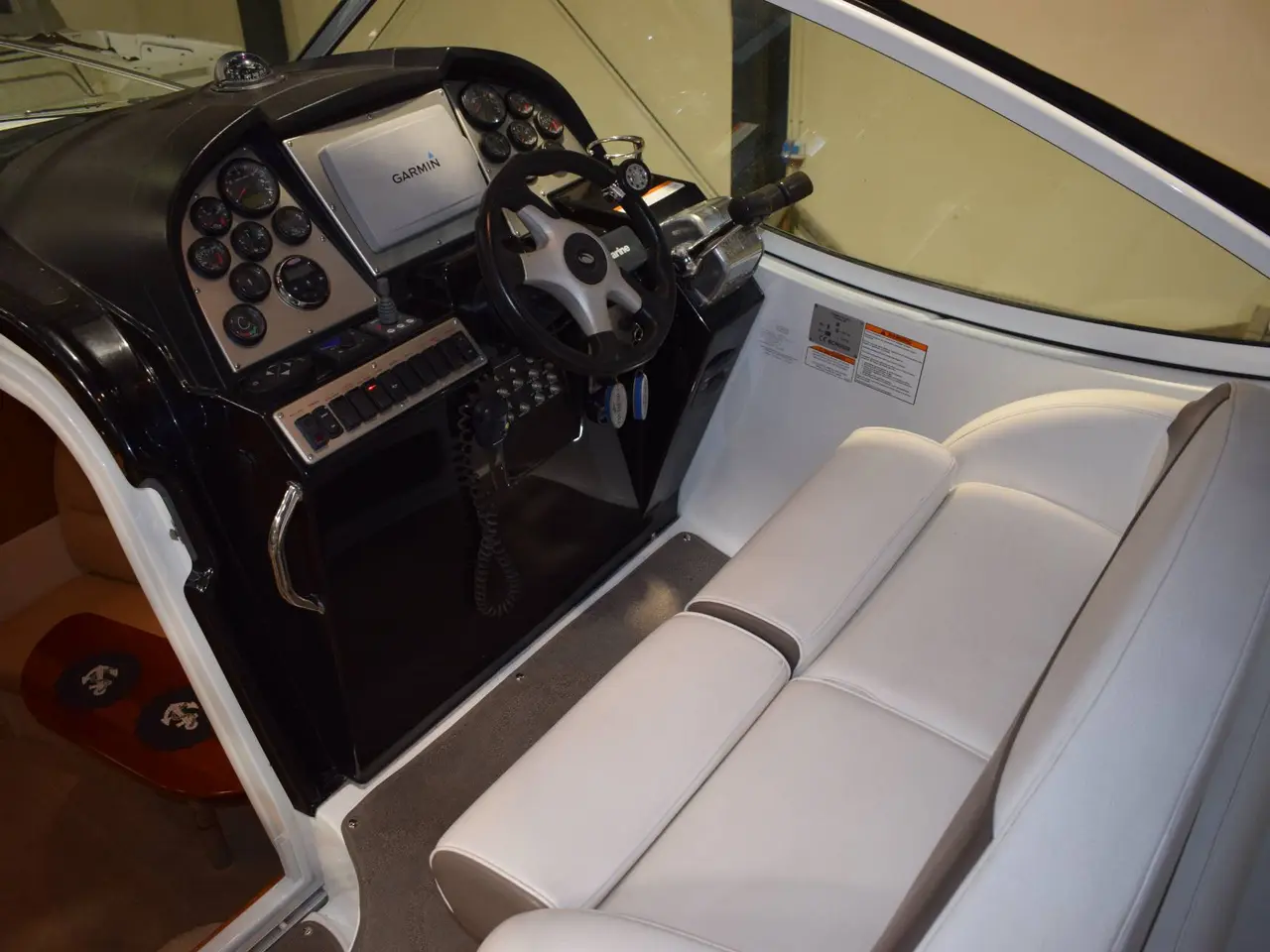 Billede 5 - Cruiser Yachts 300 Express - Twin Volvo Penta D3/Udstyr - DIESEL