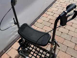 Rollator sælges