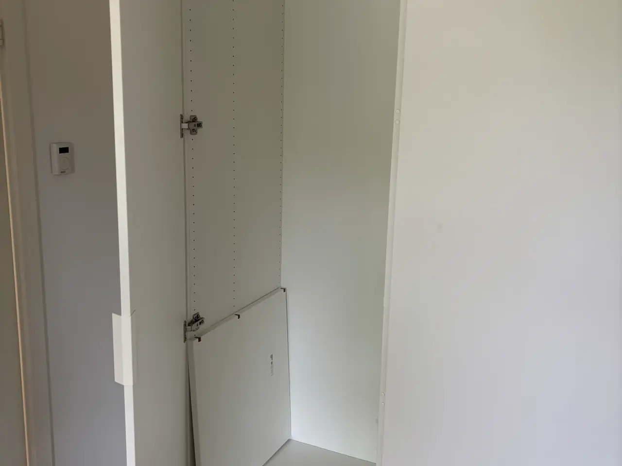 Billede 4 - Super flot IKEA Platsa garerobeskab