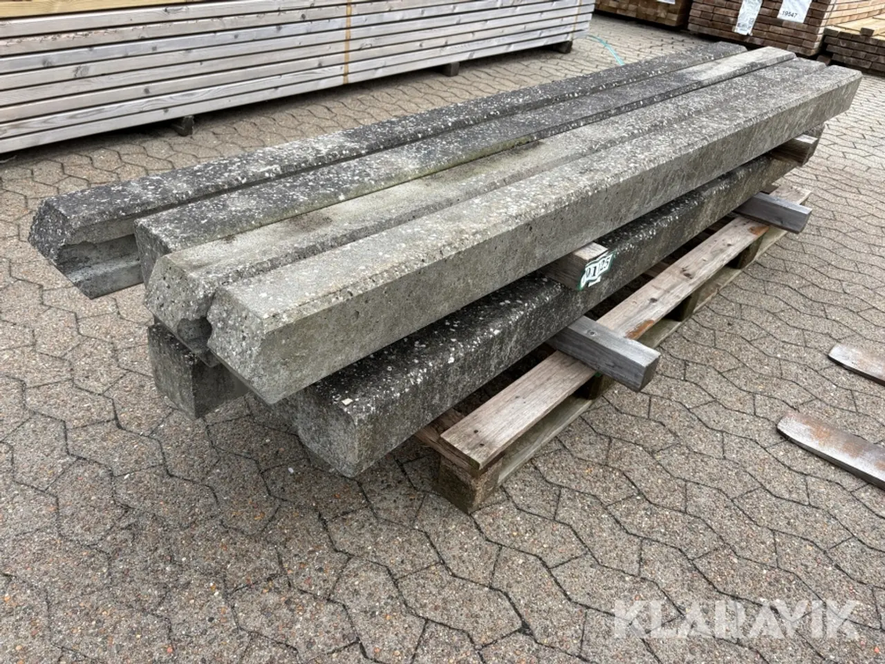 Billede 1 - Betonstolper - 8 styks