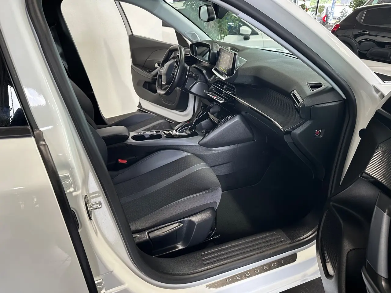 Billede 5 - Peugeot 2008 1,5 BlueHDi 130 Allure Pack EAT8
