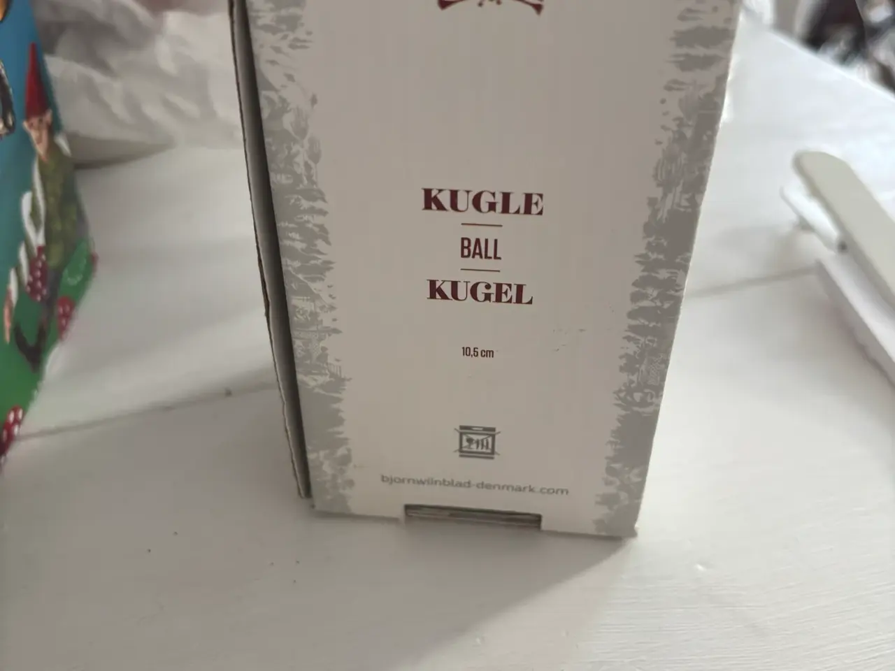 Billede 5 - Bjørn Wiinblad jule kugle, og jule kræmmerhus.