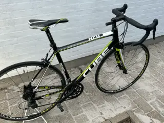 Cube racercykel 