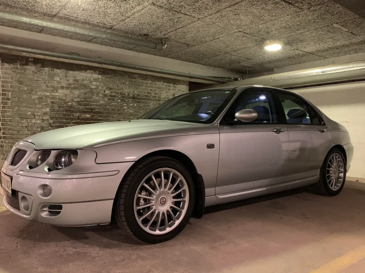 Billede 1 -  Sjælden MG ZT 190 sælges. Meget velholdt.
