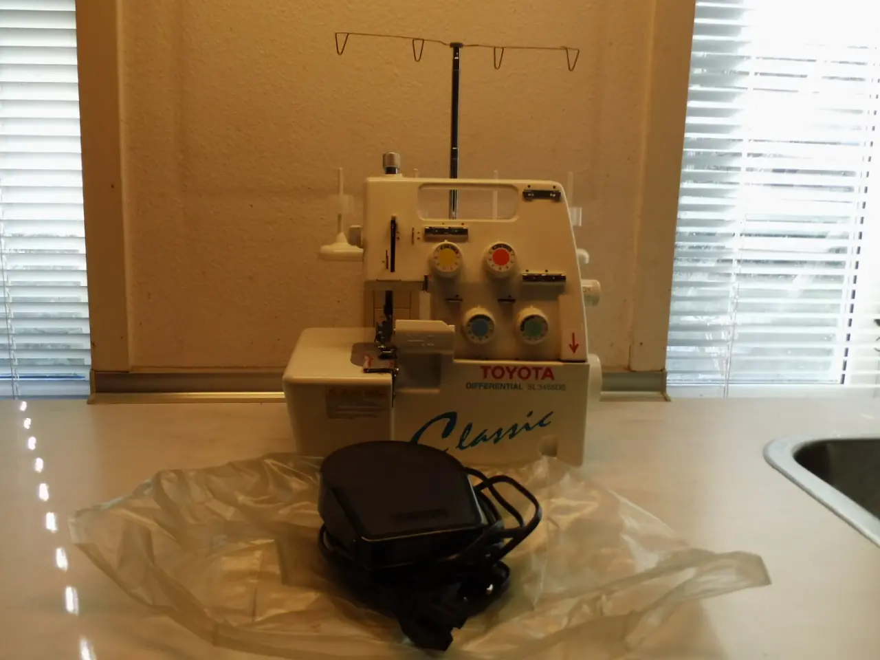Billede 6 - Overlocker Toyoto SL3455DS 4-tråds 2-nåls