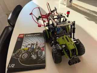 Lego traktor model 8284