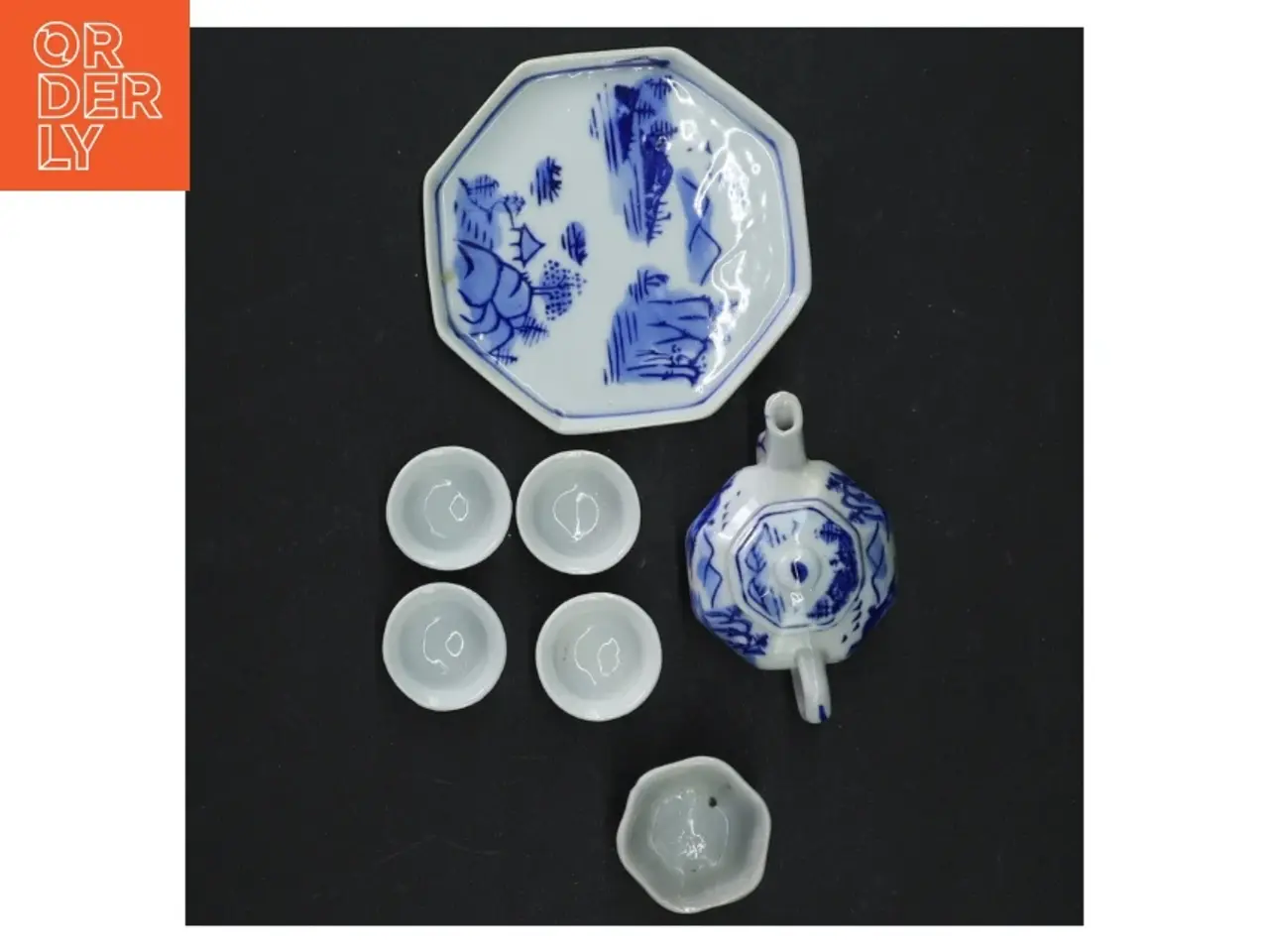 Billede 2 - Blå og hvid porcelænste-sæt. Dukkestel