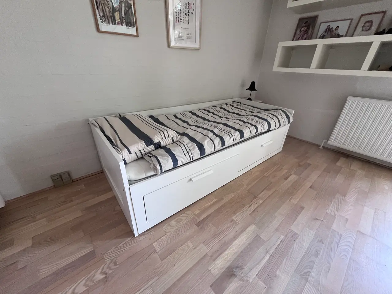 Billede 2 - IKEA Brimmes seng, hvid