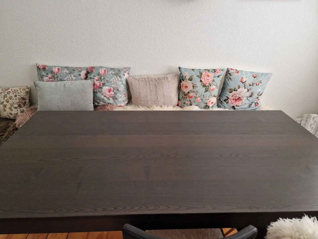 Billede 8 - Sort/Brunbejdset flot spisebord
