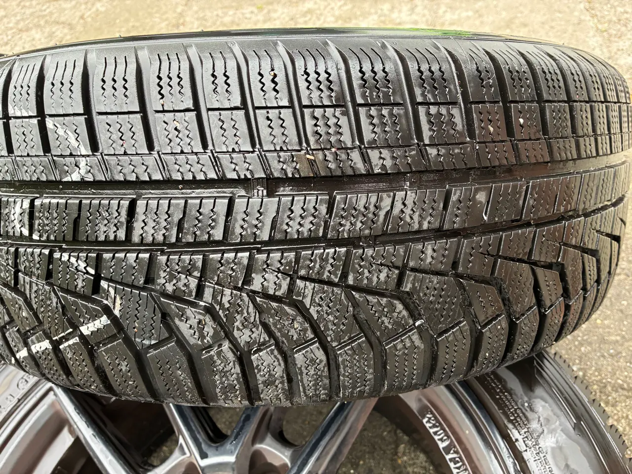 Billede 4 - 4 stk Hankook vinterdæk 225/55R17 ANZIO fælge