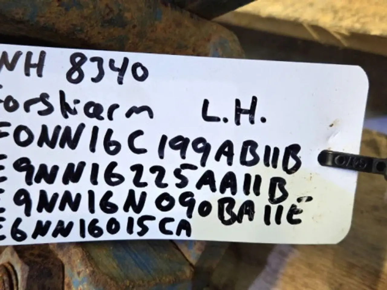 Billede 18 - New Holland 8340 Hjulskærm Sæt