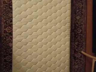 Fejlkøb, En ny 6 cm tyk topmadras
