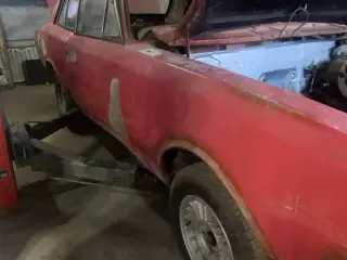 Opel rekord 1900c og commodore reservedele.