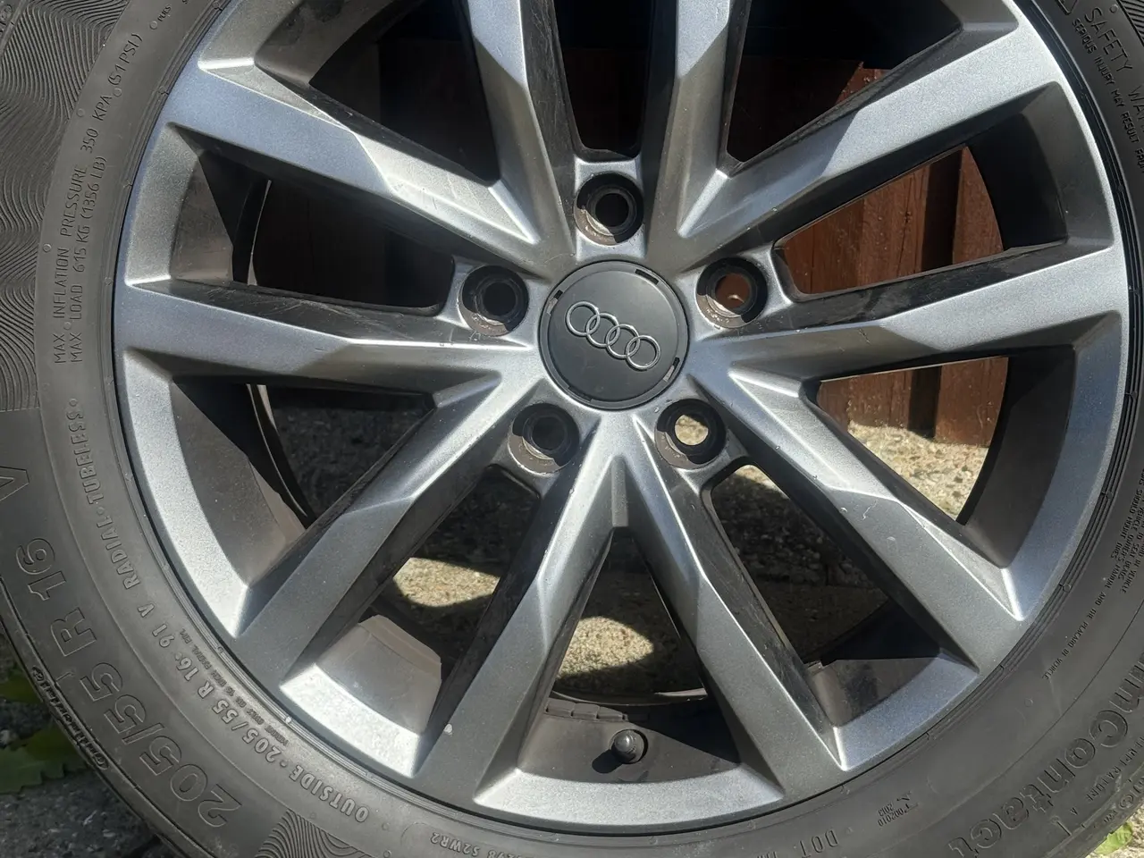 Billede 2 - Originale 16" Audi alufælge