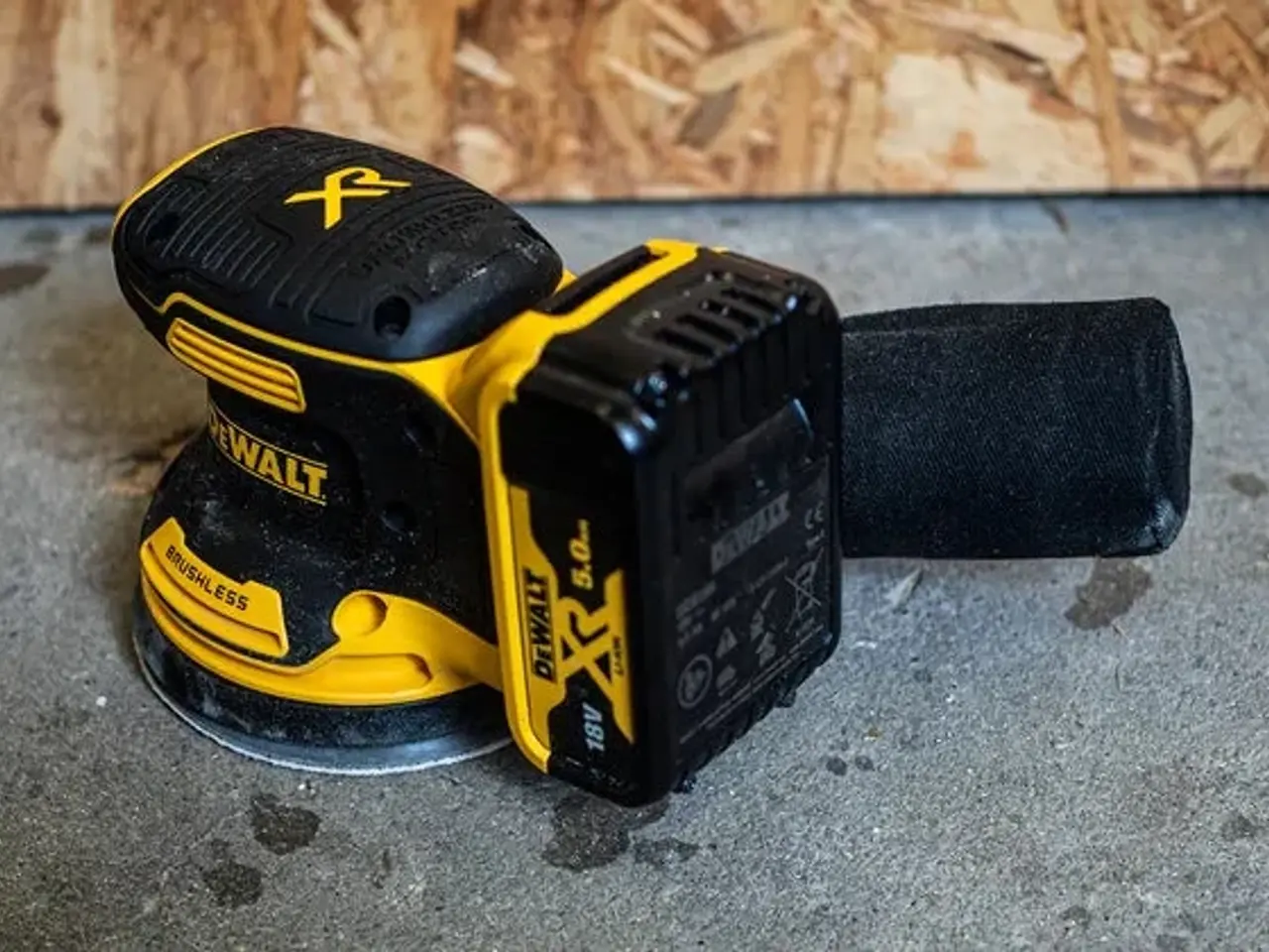Billede 1 - UDLEJES - Dewalt excentersliber 18V