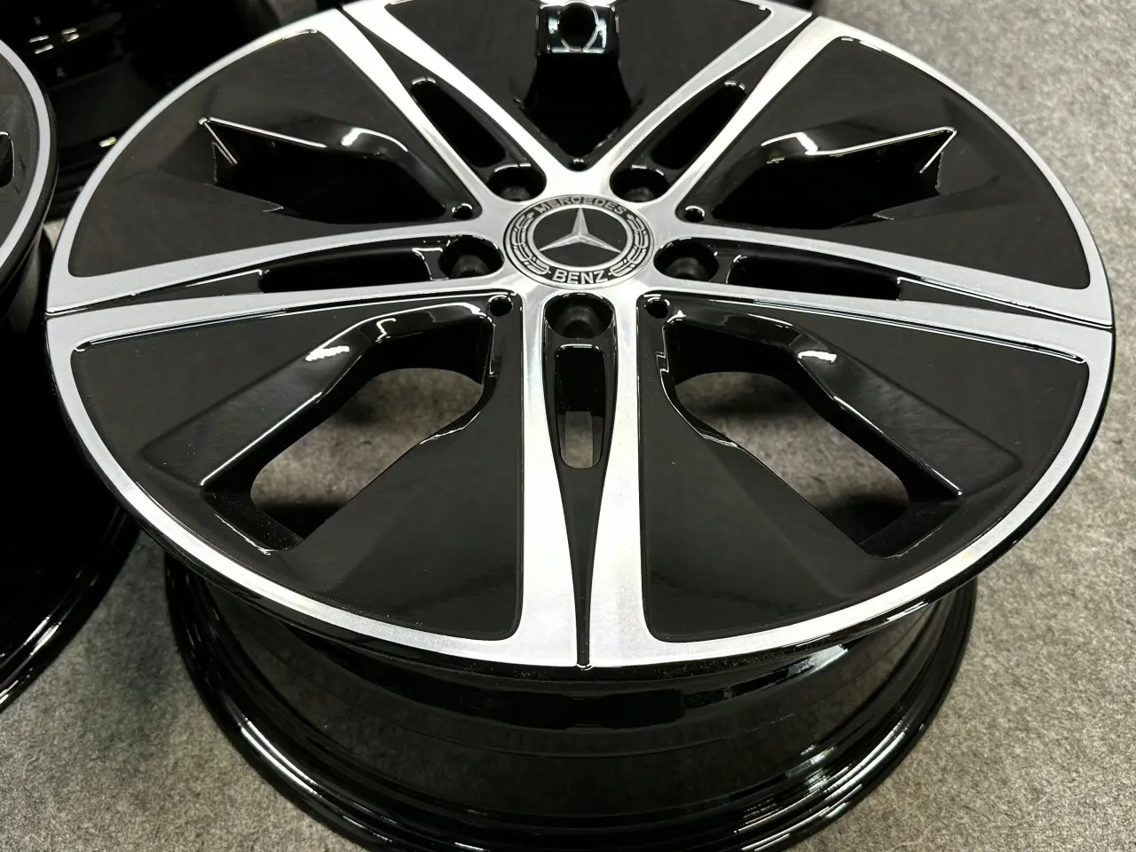 Billede 4 - MERCEDES A KLASSE A177 18 7.5J x 18" 5x112 ET 49