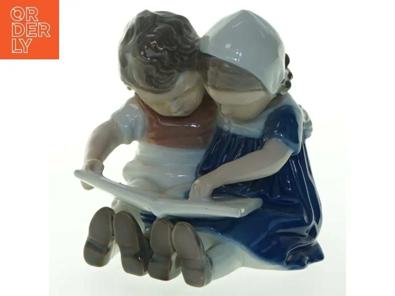 Billede 1 - Porcelænsfigur af to børn fra B&G (str. 10x9 cm)