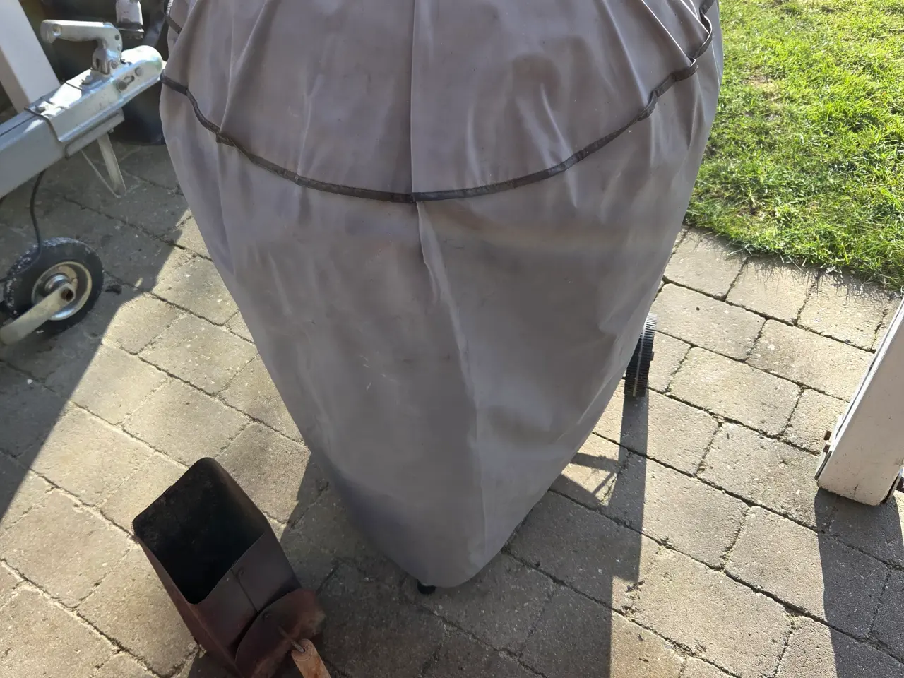Billede 2 - Kuglegrill med grillstarter