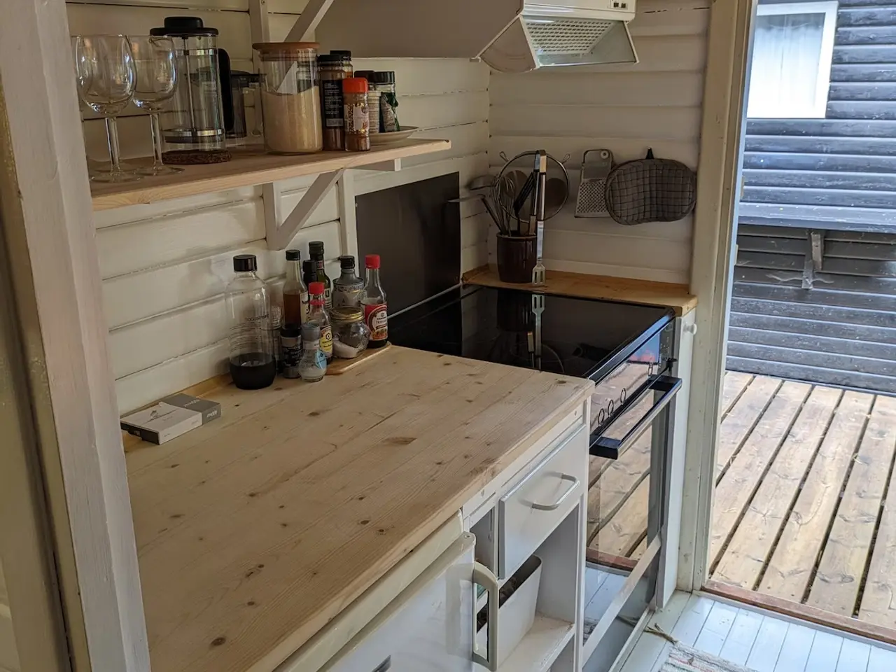 Billede 10 - Fritidshus: Originalt bjælkehus på Møn