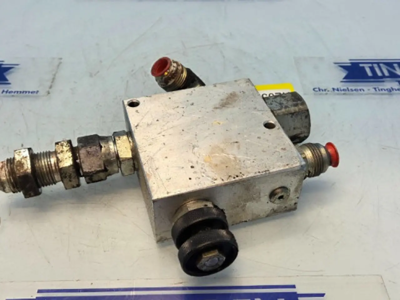 Billede 2 - Terragator 3104 Hydraulikventil AG123703