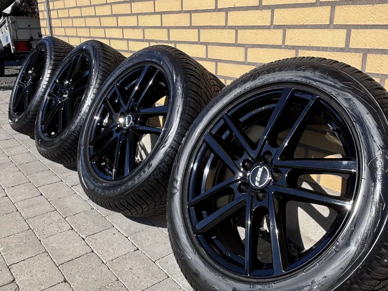 Billede 1 - Rial 19” vinterhjul