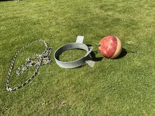 Fortøjringsbøje med kæde og p- ring
