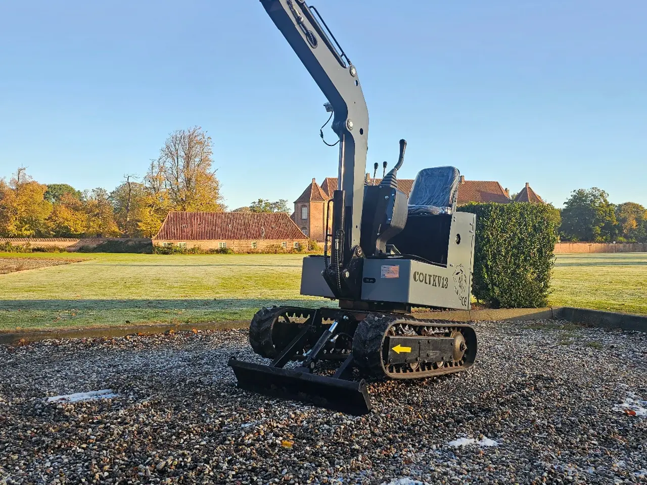 Billede 2 - 1,3 tons minigraver med diesel motor. Momsfri.
