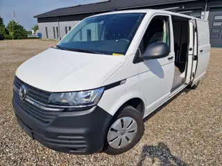 VW Transporter 2,0 TDi 110 Kassevogn lang