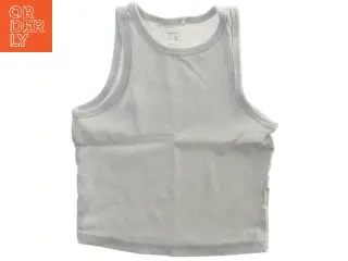 Tanktop fra Name It (str. 140)
