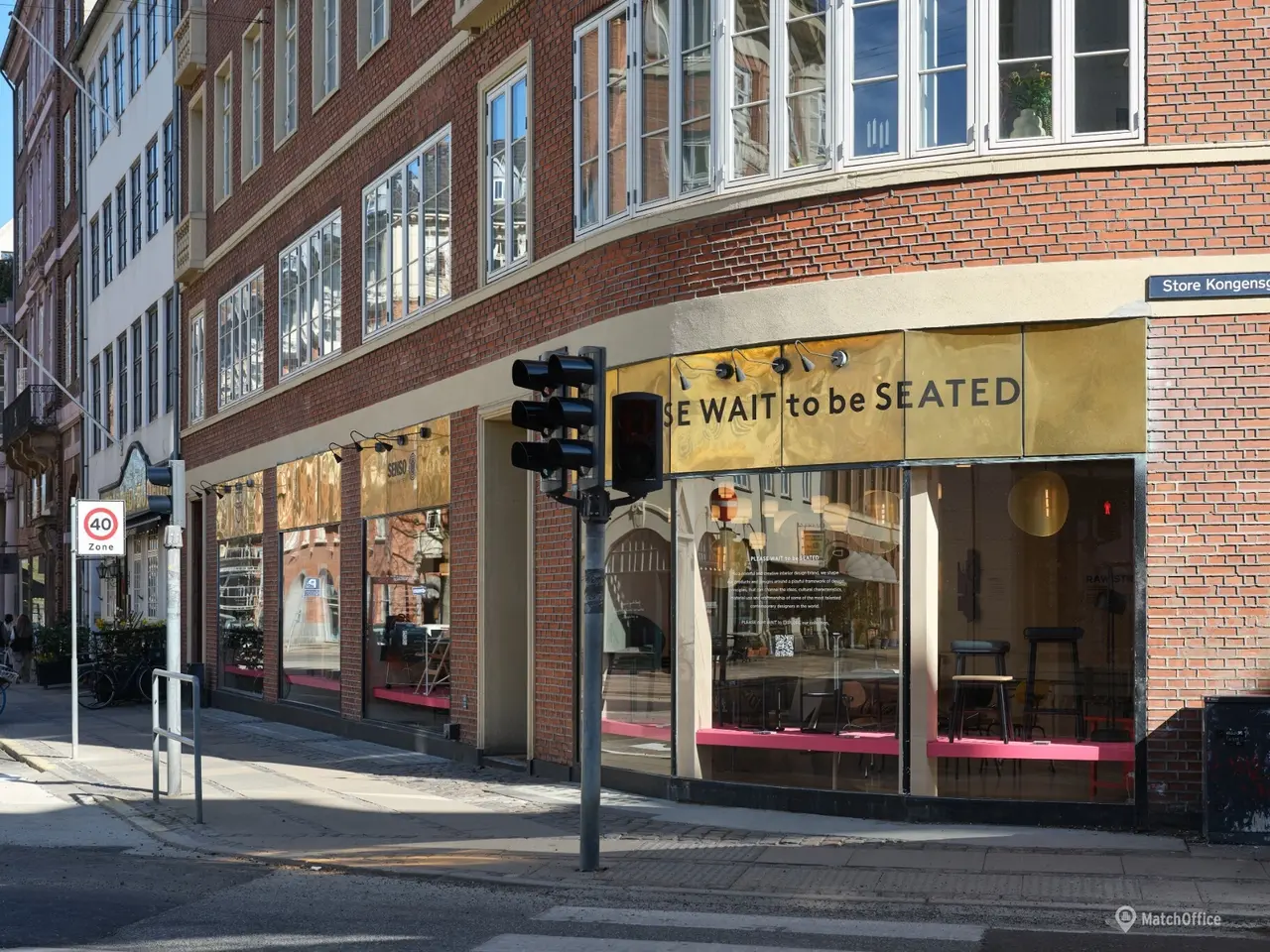 Billede 1 - Flot hjørnebutik på attraktiv adresse