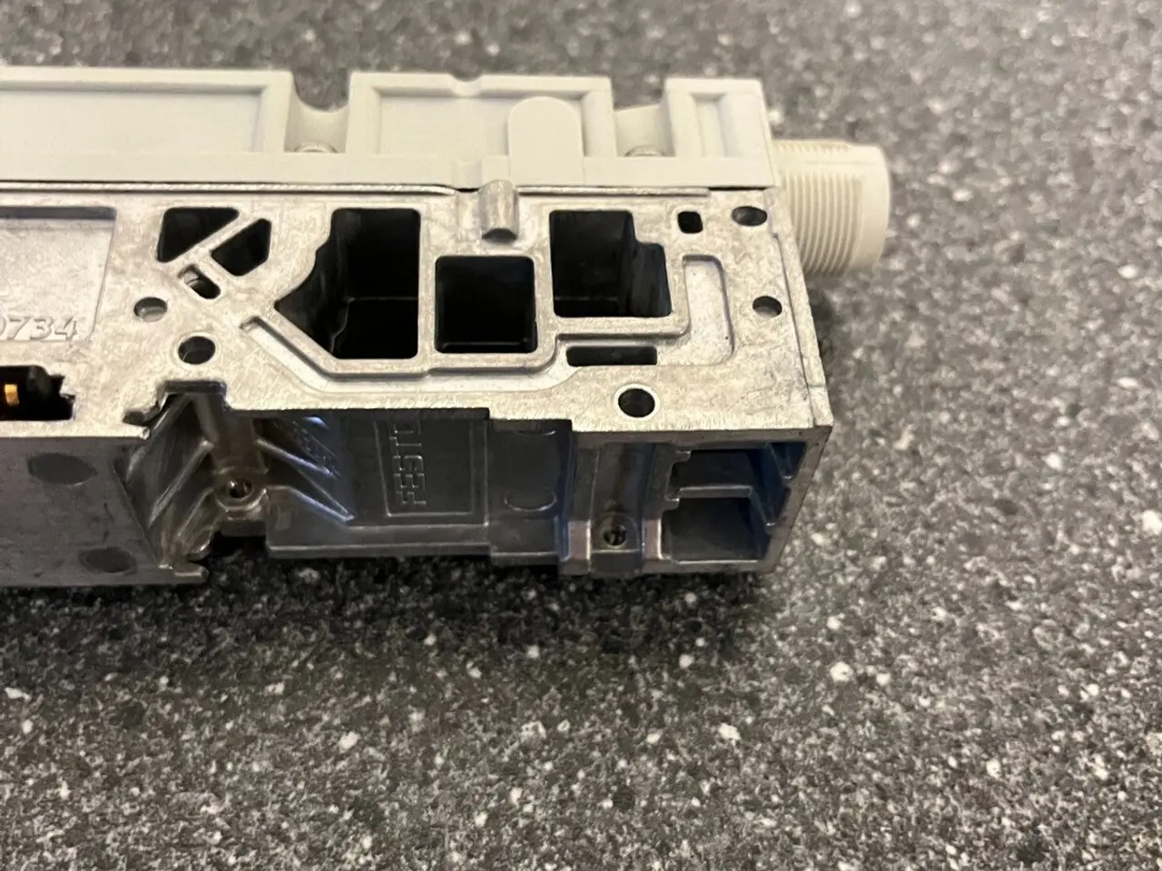 Billede 8 - Festo MPA-FB-5P-V ventil Manifold Block - , Part