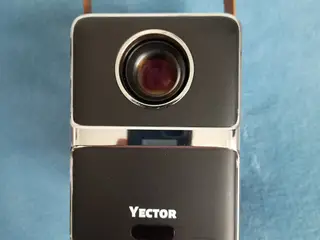 Yector Beamer-Projektor