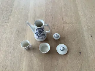 Kaffekande med skål og flødekande