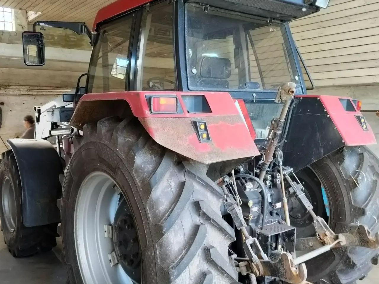 Billede 4 - Case IH 5130 Maxxum Med frontlæsser, siloskovl, balletang & ballespyd