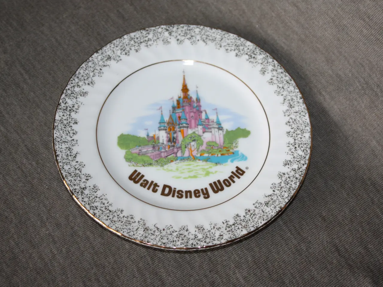 Billede 1 - Walt Disney World tallerken diam. 16,5 cm