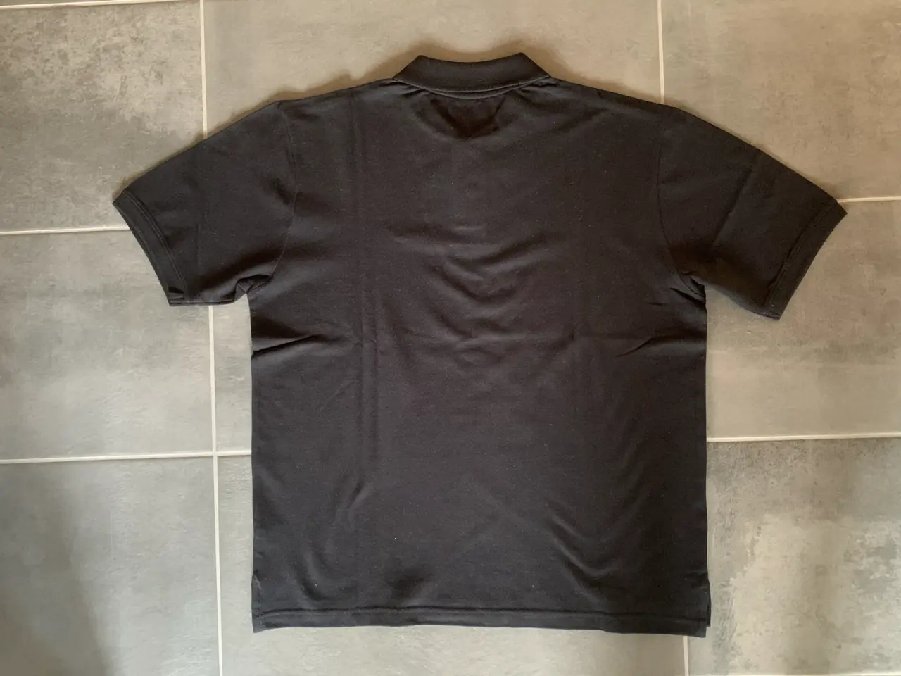 Billede 3 - T-shirt H2O, str. L - ubrugt (købt i forkert str.)