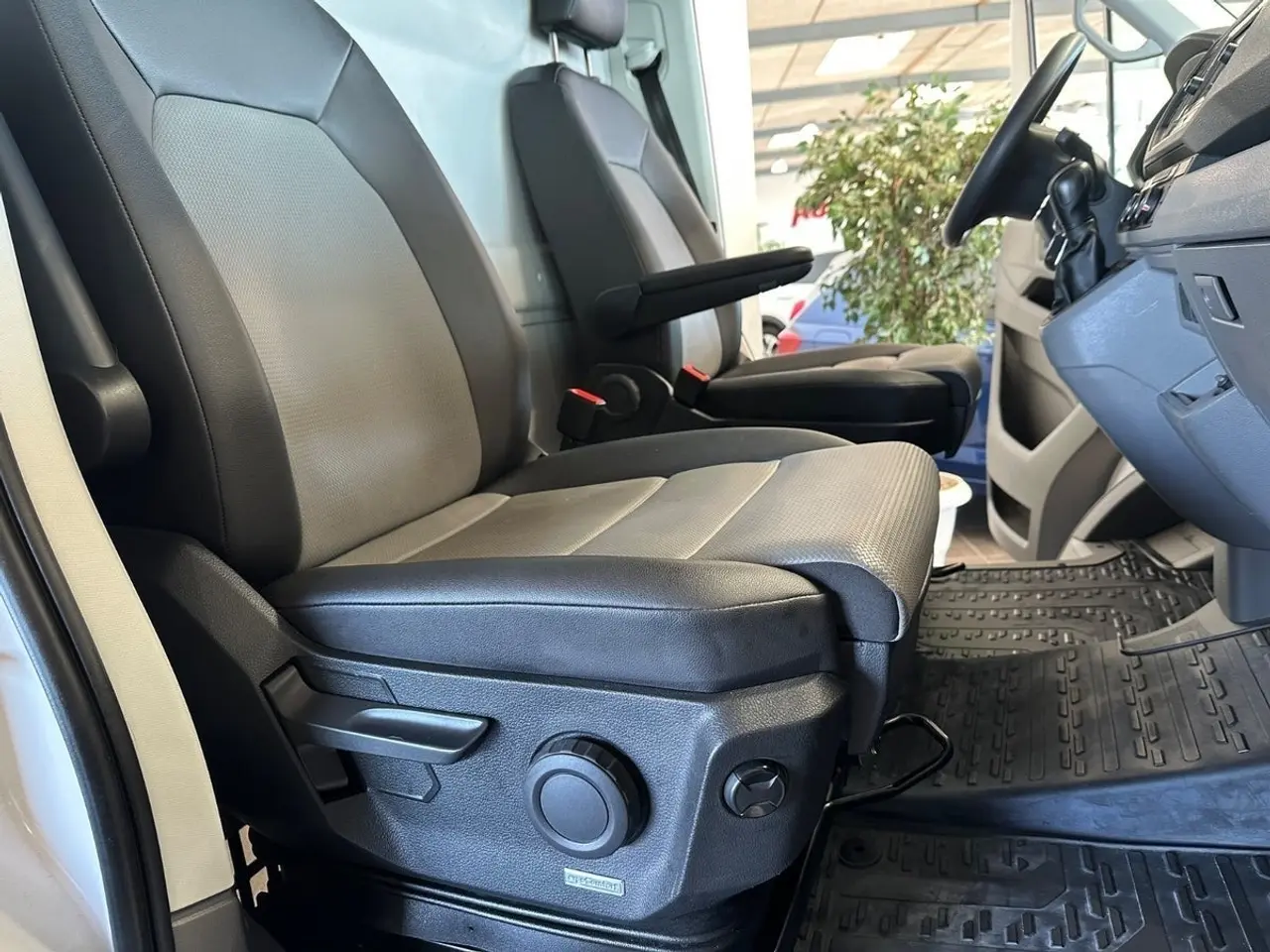 Billede 4 - VW Crafter 35 2,0 TDi 177 Kassevogn L3H2 aut.