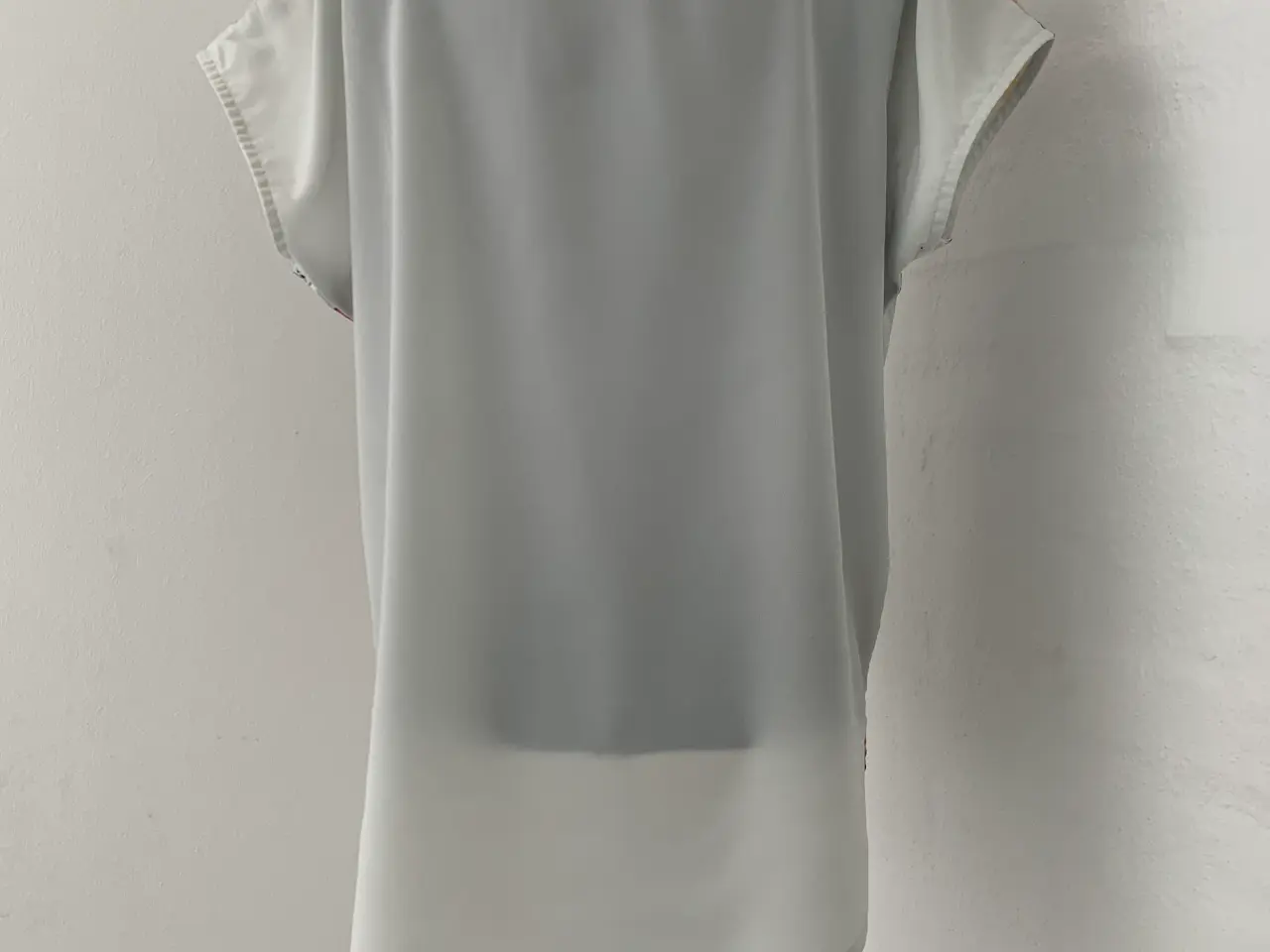 Billede 4 - T-shirt str.42