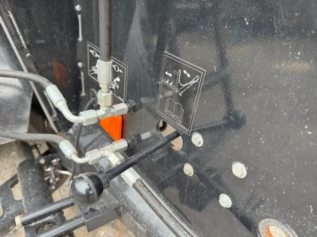 Billede 10 - New Holland BB9090 Sælges i dele/For Parts