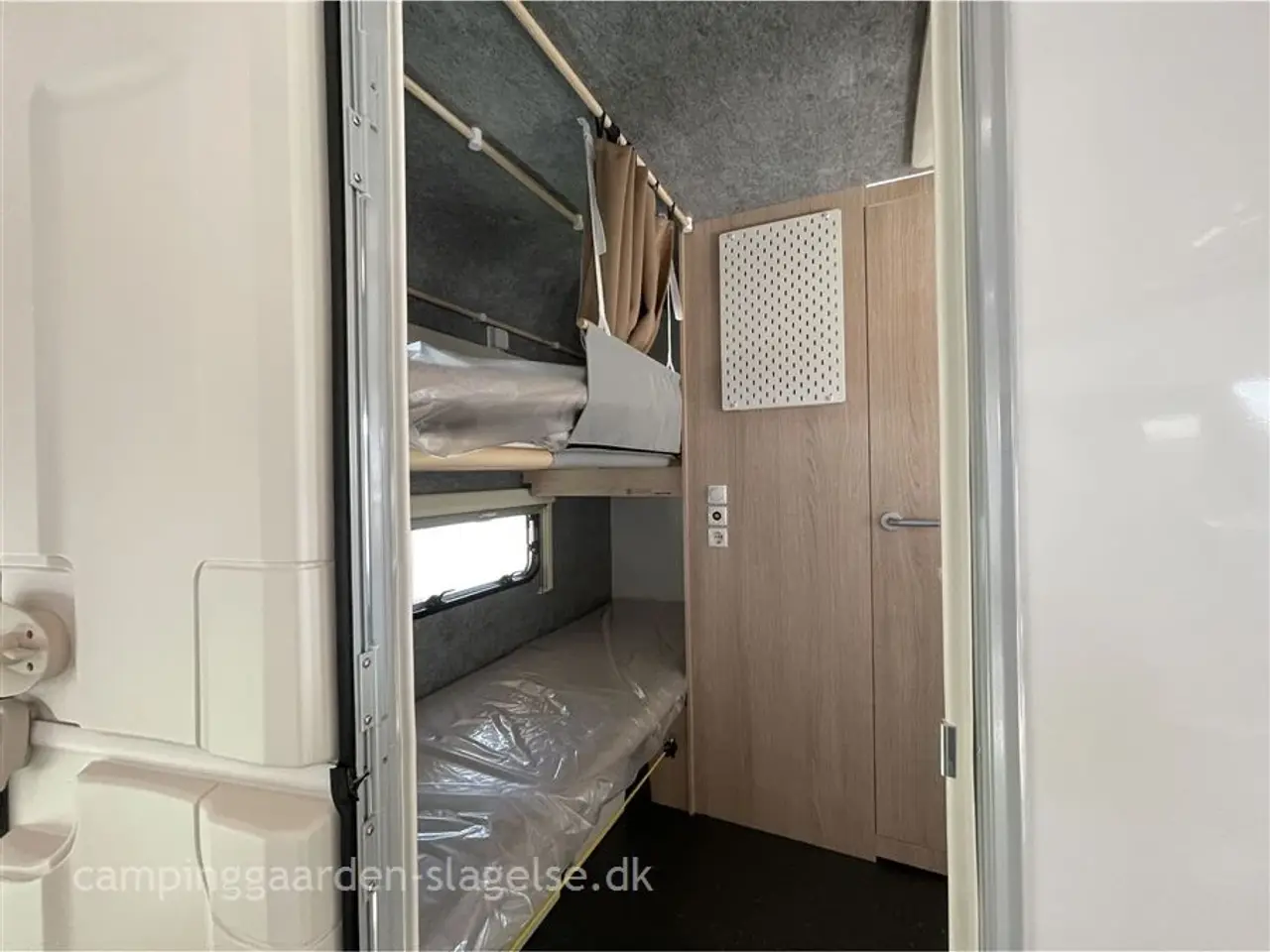 Billede 2 - 2026 - Adria Aviva Lite 360 DK Let, El-bilvenlig og Perfekt til Sommer – Adria Aviva Lite 360 DK Køjevogn